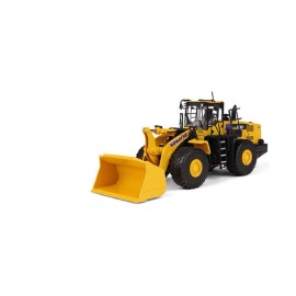First Gear Komatsu WA500-7 Wheel Loader 1/50 Diecast Model by First Gear