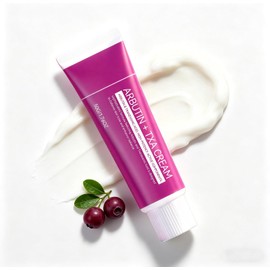 Arbutin 7.0 + TXA 4.0.Cream, Crema Facial Antiedad 50ml, Crema Hidratante con NAD+ y Ácido Hialurónico, Reafirmante y Suavizante para Rostro y Cuello, Textura Ligera Absorción Rápida para Todo Tipo de Piel (1PC)