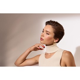 ALCINA Transforming Eye Shadow Pen Bronze Gold – 1 Piece – Eyeshadow Pencil – Soft Texture with Colour Changing Effect – Strong Colour Release – Precise Application – Colour: Bronze with Golden