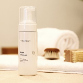 Po Blancy [Trusted Po Blancy] Relieves itching, secretions due to dryness, unpleasant Y-zone odor, lactic acid bacteria, hypoallergenic feminine cleanser 150ml