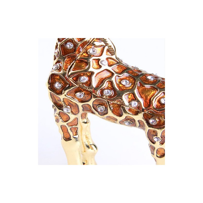 Pierce Giraffe Brown 067-1