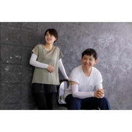 [Made in Japan] Antibacterial Arm Cover, 1 Pair for Men and Women, Cooling Sensation, Antibacterial, Odor Resistant, 2-way, UV Protection, Absorbent, Quick Drying, Perfect Fit, For Driving (White, M)