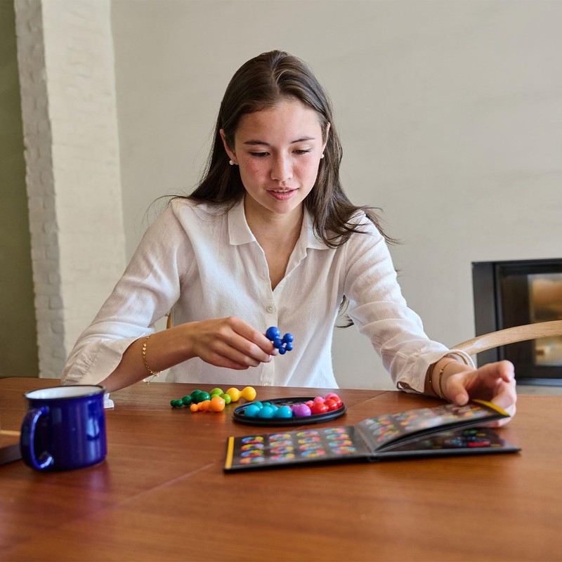 SmartGames - IQ Deluxe Circle, Puzzle Game with 120 Challenges,