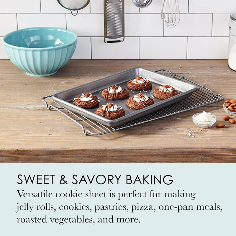 Chicago Metallic Commercial II Non-Stick Small Cookie/Baking Sheet. Perfect for