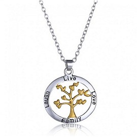 Colgante con Forma de corazón en Forma de árbol de la Vida de Chandria en un Collar de Plata – Venta de Verano