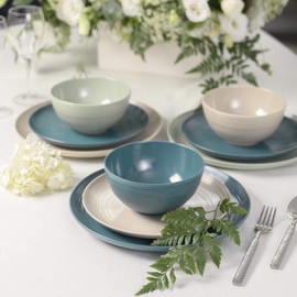 Zak Designs Dinnerware Sets for Indoors and Outdoors, 12 Pieces Melamine Plastic Plates and Bowls for Dinnertime with Family (American Conventional Sand)
