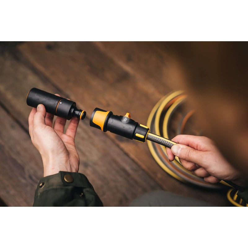 Fiskars Hose Nozzle, Continuously Adjustable, SoftGrip Nozzle, Universal Size, 10.7