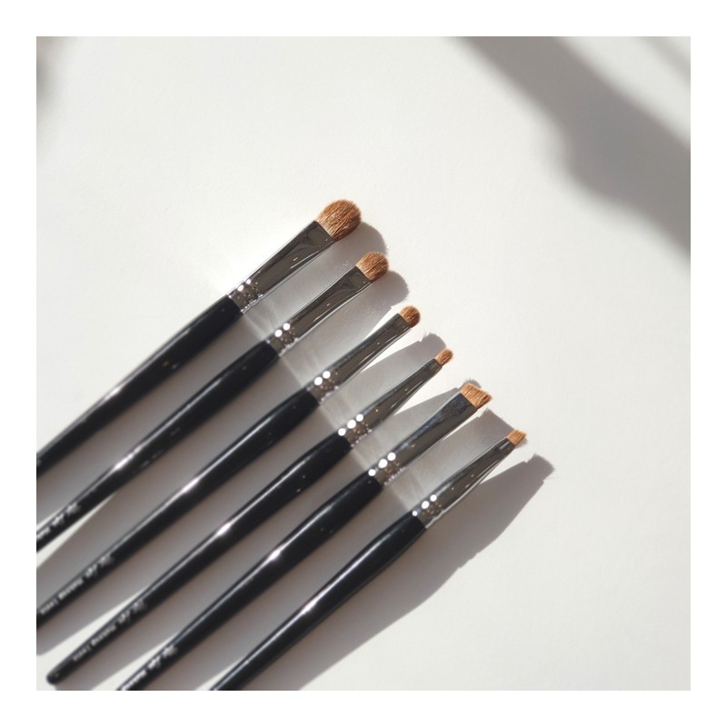 Natural Hair Shadow Brush (Flat Type) - Point & Liner
