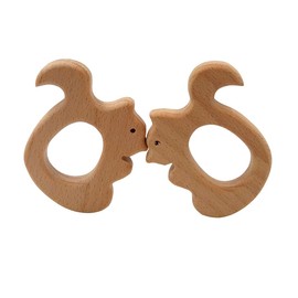 2pcs Lovely Cartoon Wood Pure Natural Animal Shape Beech Wooden Handmade DIY Necklace Pendant Decorations (Squirrel)