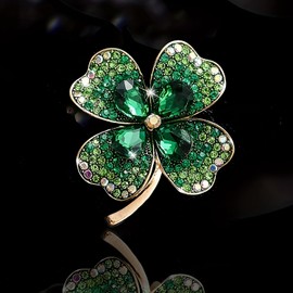 St. Patrick's Day Brooch Pin Rhinestone Green Clover Leaf Lapel Pins Alloy Vintage Crystal Brooches Lucky Decor Shamrock Dress Accessories Holiday Anniversary Jewelry Gift for Women Girls