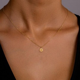 HANLI Trendy Gold Sunflower Pendant Necklaces for Women - Dainty 14K Gold Plated Necklaces Jewelry Simple Womens Necklace