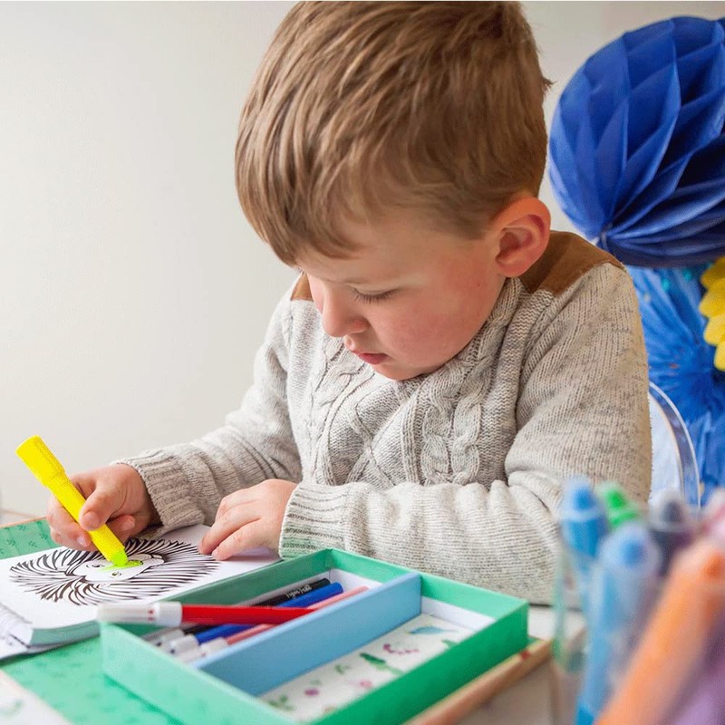 Tiger Tribe Animal All-Stars Colouring Set & Drawing Set