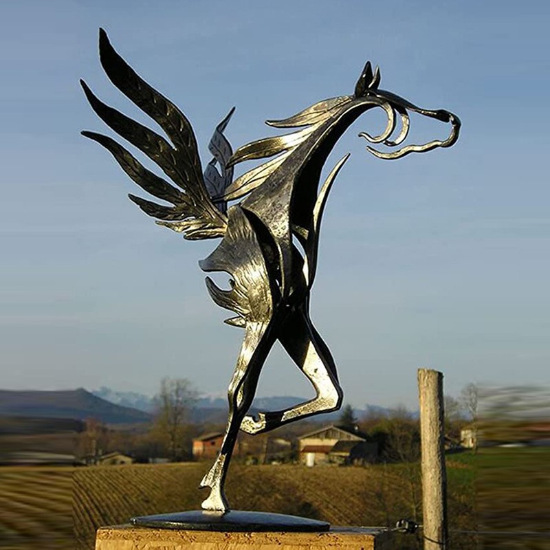 Rustic Horse Sculpture Modern Statue Metal Art Waterproof Horse Statue