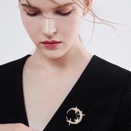 Dainty Crystal Moon Star Brooches Pins Statement Delicate Fashion Cubic Zircon Sparkling Lapel Pins Dress Suit Clothes Bouquet Ceremony Accessories Decoration Valentine's Day Wedding Niece Daughter Gift (Gold)