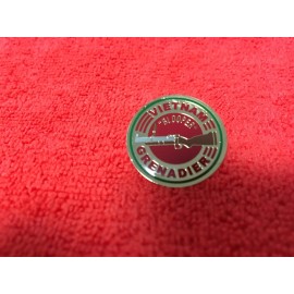 US ARMY VIETNAM "BLOOPER" GRENADIER HAT PIN MEASURES 1 INCH