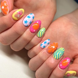 SINHOT Short Press on Nails Oval - Colorful Fake Nails Glossy Glue on Nails Cute Pattern Acrylic Nail Cute Star Flower Oval Artificial Nail Art Summer Stick on False Nails with Design DIY 24 pcs