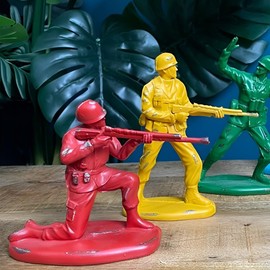ASPIRE UK 10 Pack Mini Army Men Toys For Kids Set Military Soldier Figures Plastic War Game Playset for Children Birthday Gift Party Favor and Model collection