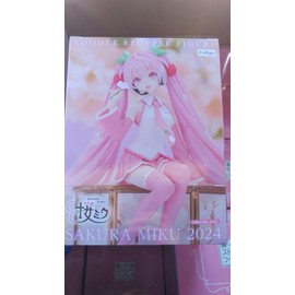 FuRyu Hatsune Miku Noodle Stopper Figure Sakura Miku 2024, Pink