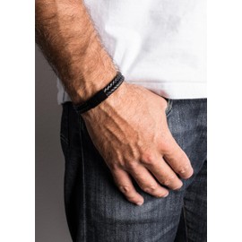 Akitsune Simplicitas Leather Bracelet – Magnetic Premium Bracelet Men and Women, Braided Men Handmade Bracelet – Silver, Matte Black, Gold, Stainless Steel