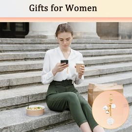 Rose Keychain Charm with Heart Pearl Charm Keychain Accessories for Bag Charms for Handbags Purse Backpack Charms Key Chain for Car Keys Decor