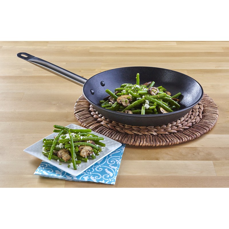 IMUSA USA S Light Cast Iron Pre-Seasoned Non-Stick Saute Pan