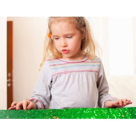 penepico Sensory Wall Sequin Flip Fabric for Children, Two-Tone Sequin Fabric, Tactile Sensory Play Fabric for Autistic Children (Emerald Green + Gold, 0.5 Yards (45 cm x 125 cm)