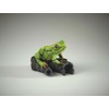 Enesco Edge Sculpture Tree Frog Animal Figurine, 4 Inch, Multicolor