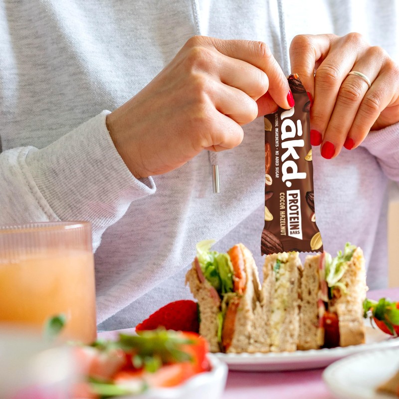 BARRA DE FRUTOS SECOS Y NUECES SABOR CACAO NAKD PROTEIN