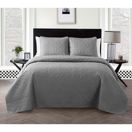 VCNY Home - King Size Quilt, Lightweight Bedding Set with Matching Shams, Dorm Room Essentials, Floral Home Decor (Caroline Grey, 3-Piece)