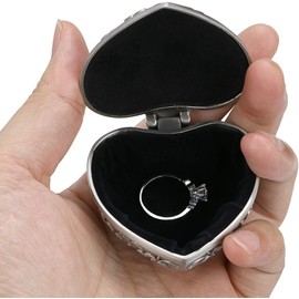 Vintage Heart Shape Jewelry Box - Small Antique Ring/Earrings/Necklace Storage Organizer Case, Metal Treasure Chest Trinket Keepsake Gift Box (Silvery, One Size)