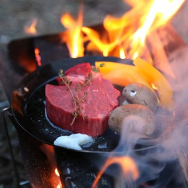 onegear pandish round (L) Ultra Lightweight Iron Plate Plate Rugged Camping Solo Camping Thickness 0.06 inch (1.6 mm) Black Leather Iron Artisan Handmade Induction Compatible, Barbecue, Bonfire Frying