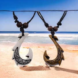 TopNotch Outlet Fish Hook Necklace - Maui Hook (2 Pc) Moana Cosplay Toys - Hawaiian necklace - Maori Necklaces