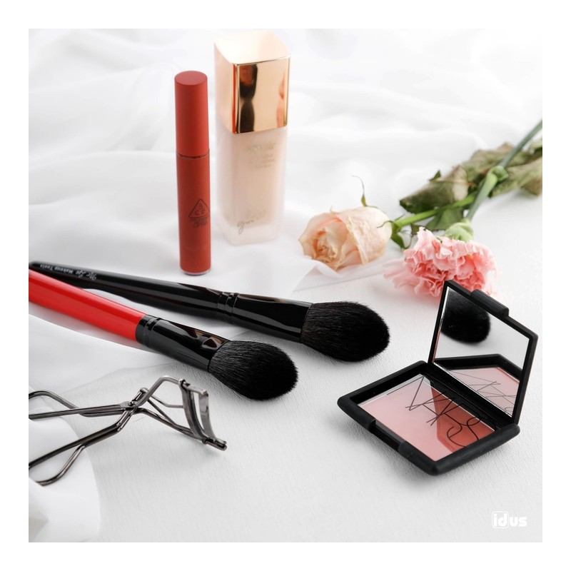 Highly pigmented Jjangjjang Red Classic Brush - Small / 발색짱짱레드