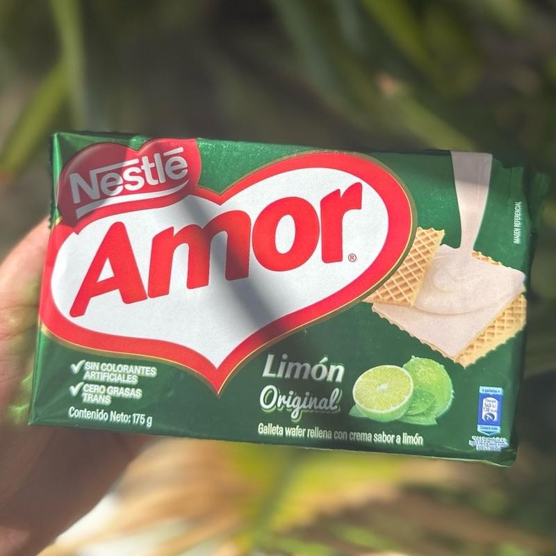 Nestlé Amor-Walfer Biscuits - Variety of Flavors - Strawberry -