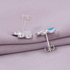 CiNily arete de tuerca chapados en oro blanco con forma