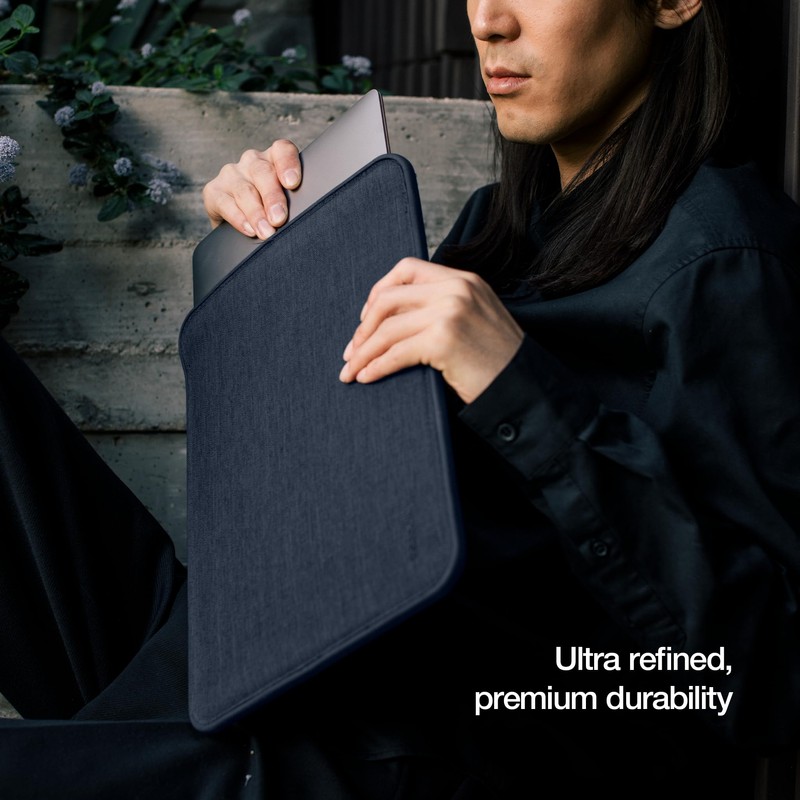 Incase ICON Sleeve with Woolenex - MacBook Air 13 inch