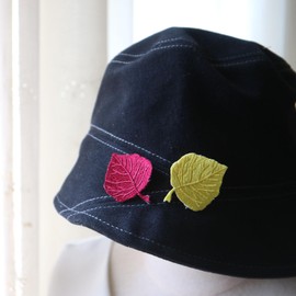 10pc/lot Colorful Iron on Leaves Patches for Clothing Leaf Embroidered Ironing Applique parches Sticker for Bags Backpack Jeans