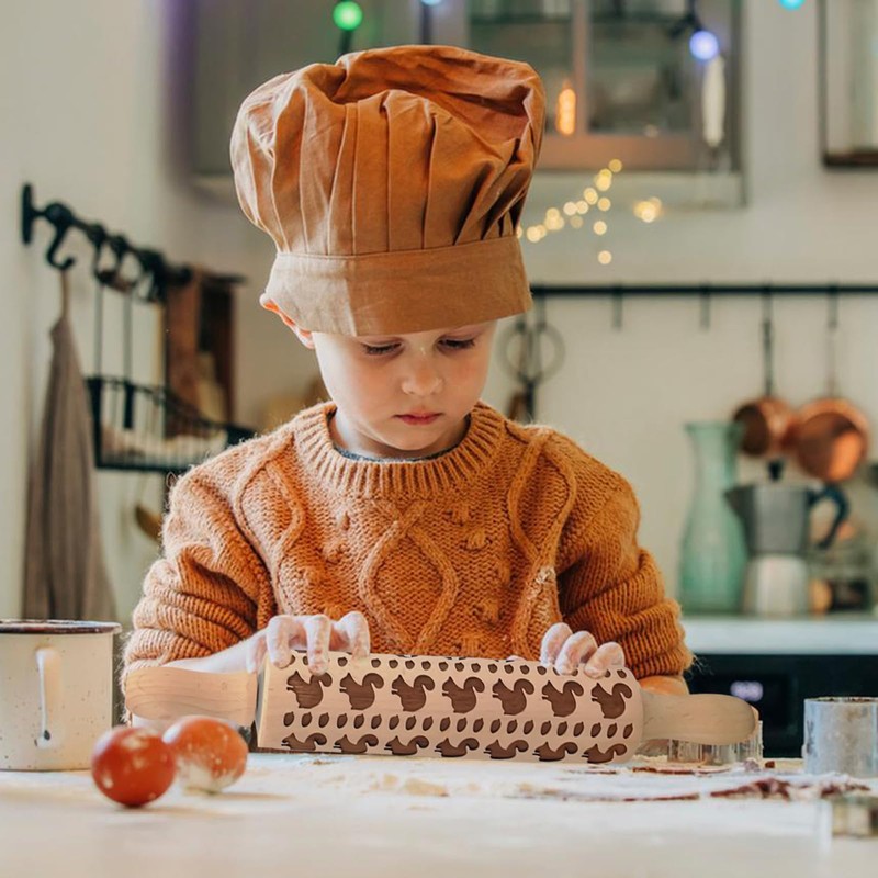Embossed Rolling Pin with Cute Squirrel Pattern, Wooden Pastry Roller