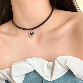 Allereya Vintage Crystal Onyx Heart Peandant Necklace Short Black Leather Choker Necklace Rhinestone Heart Necklace Black Vegan Suede Necklace Jewelry for Women and Girls