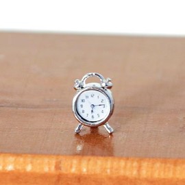 1Pcs Silver 1/12 Miniature Alarm Clock Dollhouse Decoration Accessories,Miniature Dollhouse Dollhouse Accessories (0.4x0.2x0.6 inch)
