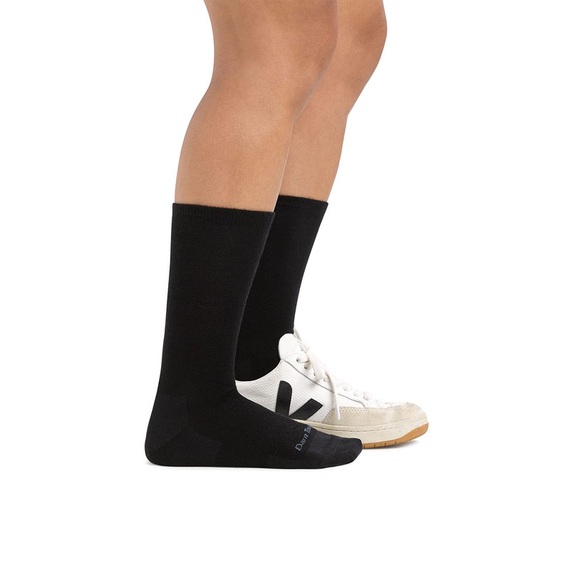 Darn Tough Women's Solid Basic Crew Lightweight Sock (Style 6012)