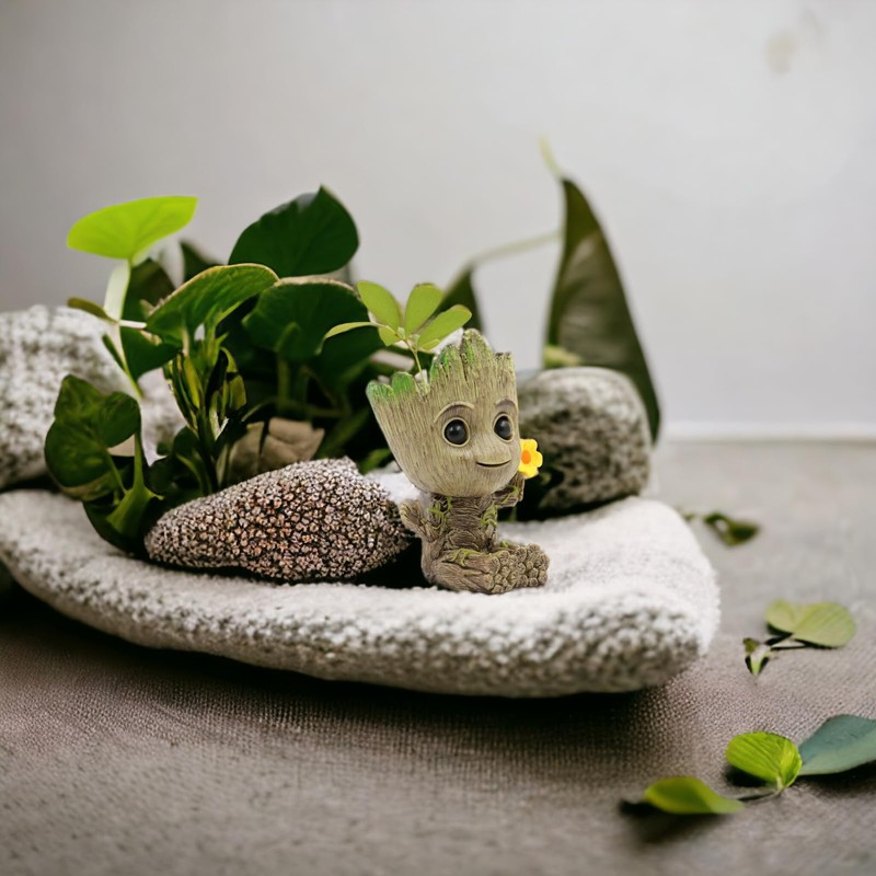 ZEshops Mini Groot Figurine Miniature Model Home Accessories Decompression Artefact