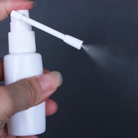 5 Pcs White 30 ml Plastic Throat Spray Bottles Vials Refillable Empty Oral Sprayer Nasal Spray Pump Bottles Fine Mist Atomizers with 360 Degree Rotation Rod for Travel Home Use，Refillable Containers