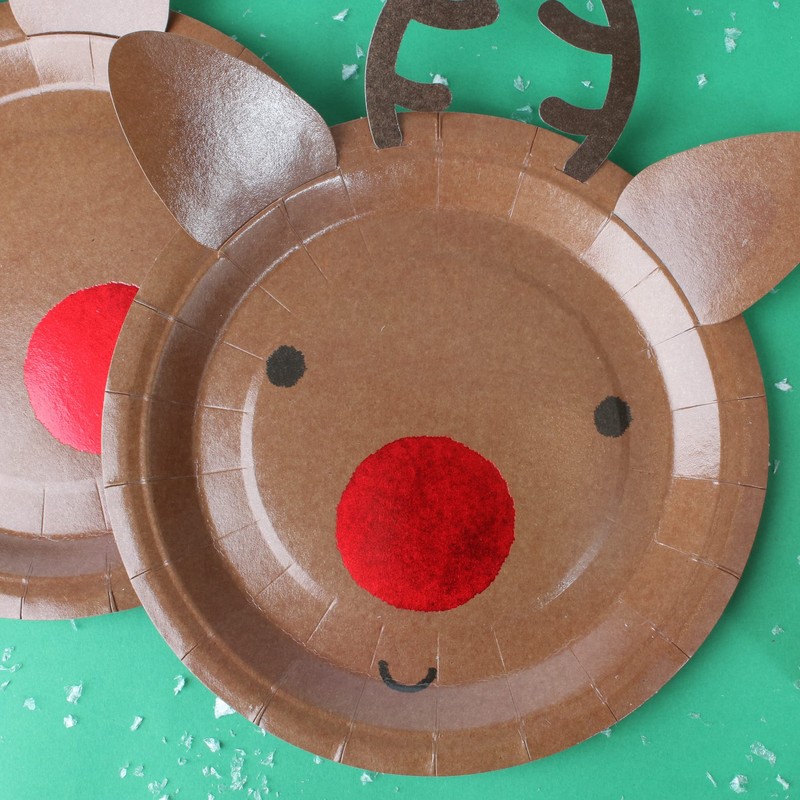 Christmas Plates Reindeer Pack of 10 Brown Plates with Attachable