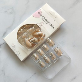 24Pcs Bling Press on Nails Medium Square Fake Nails Silver Glitter Curve Line Design False Nails Rhinestone Glue on Nails Sparkly Full Cover Acrylic Stick on Nails for Coquette Women Girls