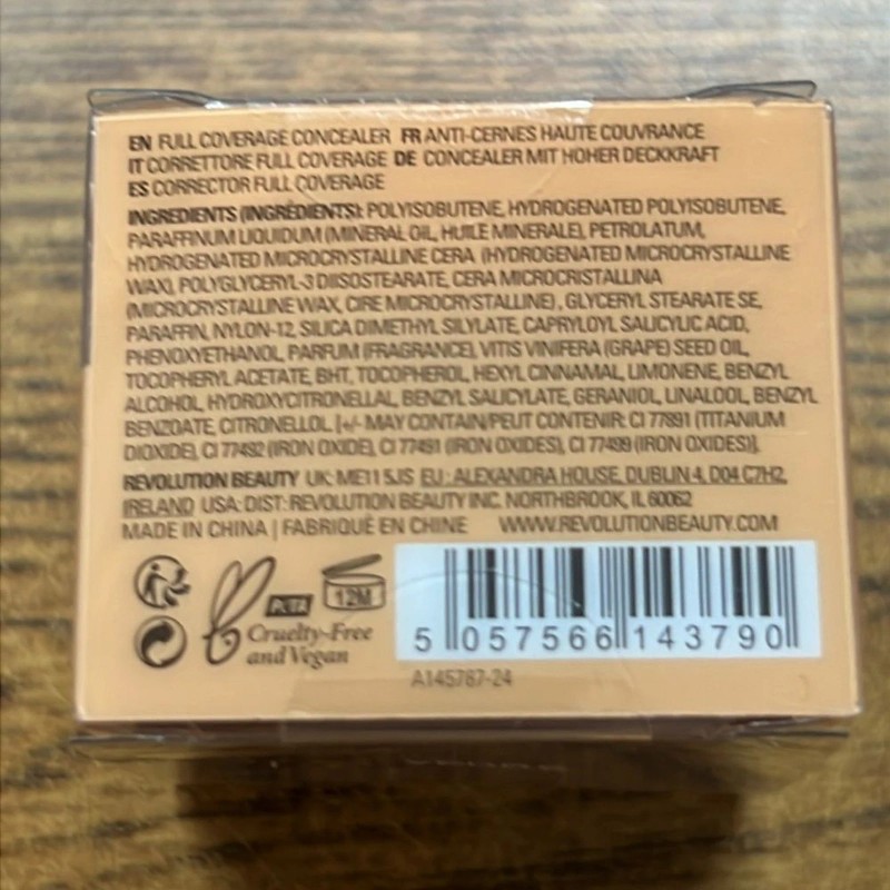 Makeup Revolution Revolution Conceal & Fix “Tan” Ultimate Coverage Concealer