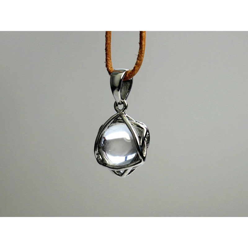 [World Accessories Carmelo] Hexagram Lucky Star Crystal Crystal Pendant Silver