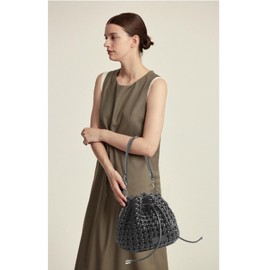 JINMANXUE Fashion Hollow Bucket Tote Bag For Women, Crossbody Female Handbag Woven Silk bag Leisure Leather Shoulder Bag (P-Black)