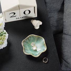 QNMUSUNC Ceramic Ring Dish, Jewelry Dish Holder, Small Trinket Tray Plate for Earrings Rings Necklaces Keys, for Mom Friend Sister, Retro Green