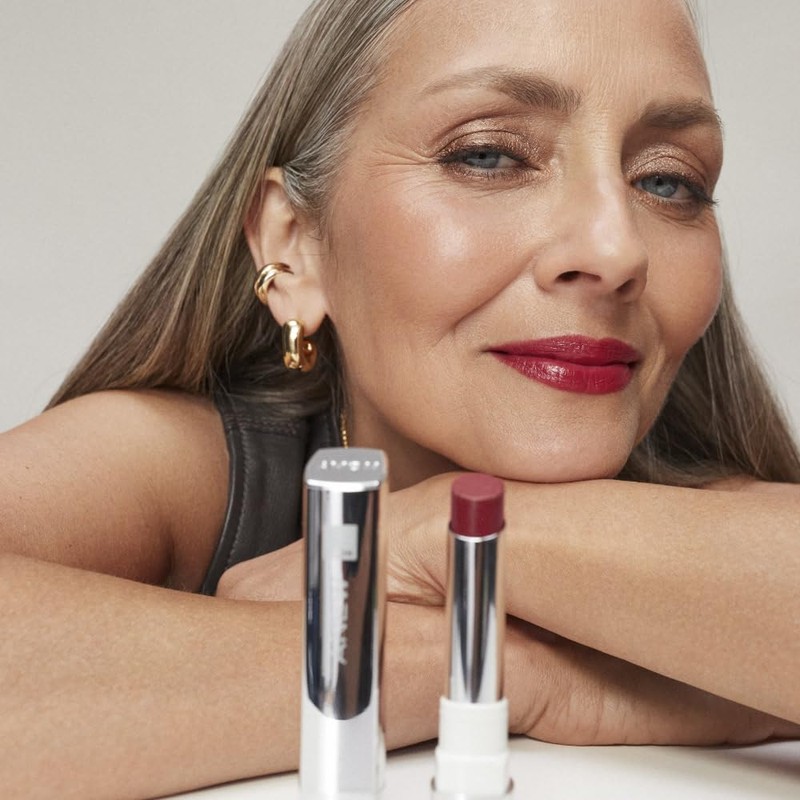 AVON Anew Revival Lipstick, Hydrating Formula, Radiant Shine, Retexturise Lips